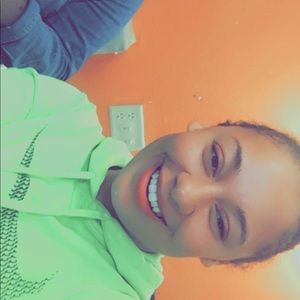 Meet your Posher, Lakisha